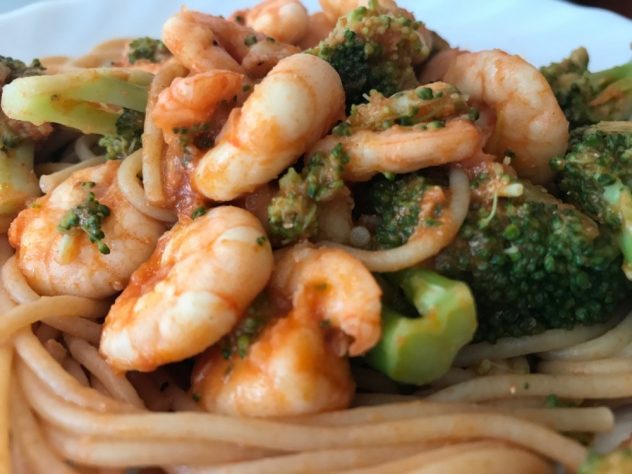 spaghetti met garnalen en broccoli