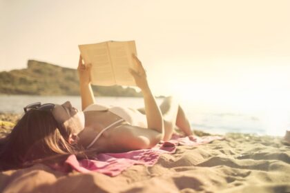 Je vakantie begint met boeken: 10x feelgood boekentips foto